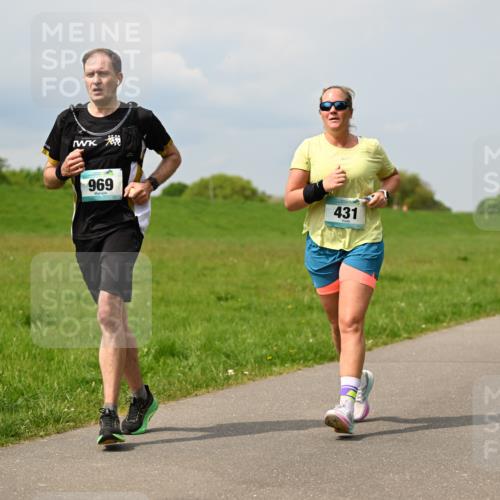 10.05.2026 - 8. Wedeler Halbmarathon Dr. Thomas Lammeyer http://msf.ph/oto/9706614 10.05.2026 11:58:06 Laufen 969, 431 meine-sportfotos.de