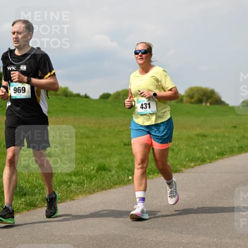 10.05.2026 - 8. Wedeler Halbmarathon Dr. Thomas Lammeyer http://msf.ph/oto/9706618 10.05.2026 11:58:07 Laufen 969, 431 meine-sportfotos.de