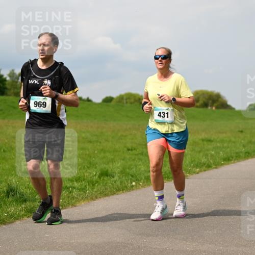 10.05.2026 - 8. Wedeler Halbmarathon Dr. Thomas Lammeyer http://msf.ph/oto/9706620 10.05.2026 11:58:07 Laufen 969, 431 meine-sportfotos.de