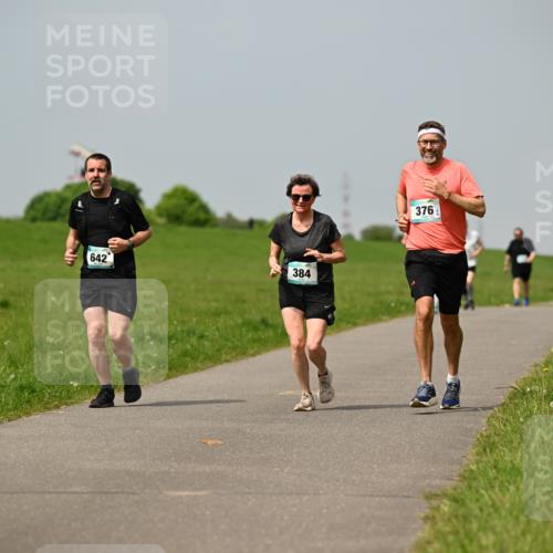 10.05.2026 - 8. Wedeler Halbmarathon Dr. Thomas Lammeyer http://msf.ph/oto/9706662 10.05.2026 11:58:11 Laufen 642, 384, 376 meine-sportfotos.de