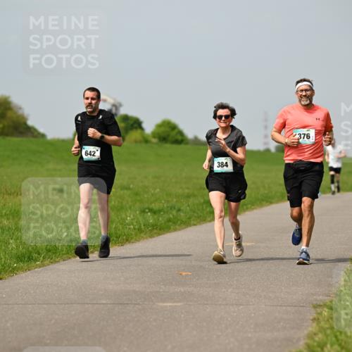 10.05.2026 - 8. Wedeler Halbmarathon Dr. Thomas Lammeyer http://msf.ph/oto/9706678 10.05.2026 11:58:11 Laufen 642, 384, 376 meine-sportfotos.de