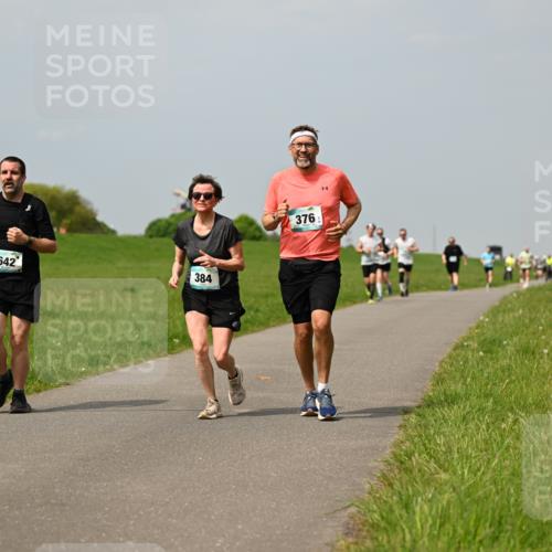 10.05.2026 - 8. Wedeler Halbmarathon Dr. Thomas Lammeyer http://msf.ph/oto/9706702 10.05.2026 11:58:13 Laufen 642, 384, 376 meine-sportfotos.de