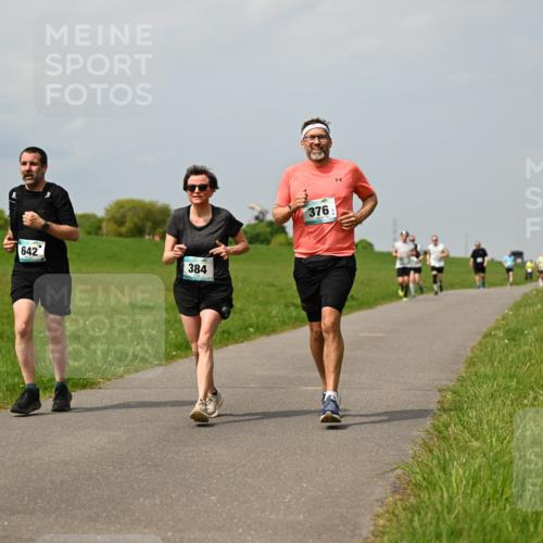 10.05.2026 - 8. Wedeler Halbmarathon Dr. Thomas Lammeyer http://msf.ph/oto/9706707 10.05.2026 11:58:14 Laufen 642, 384, 376 meine-sportfotos.de