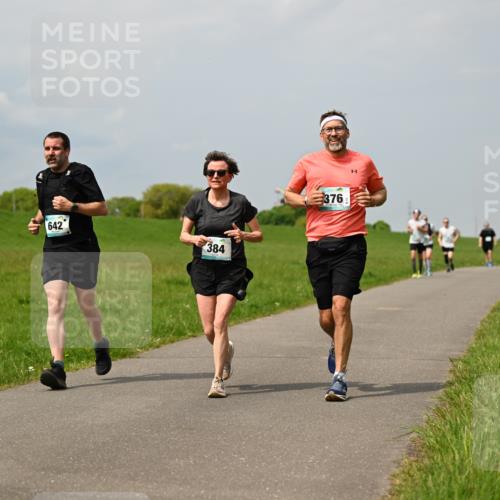10.05.2026 - 8. Wedeler Halbmarathon Dr. Thomas Lammeyer http://msf.ph/oto/9706712 10.05.2026 11:58:14 Laufen 642, 384, 376 meine-sportfotos.de