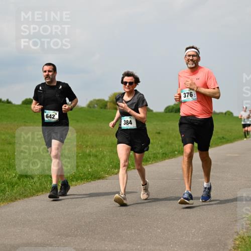 10.05.2026 - 8. Wedeler Halbmarathon Dr. Thomas Lammeyer http://msf.ph/oto/9706719 10.05.2026 11:58:14 Laufen 642, 384, 376 meine-sportfotos.de