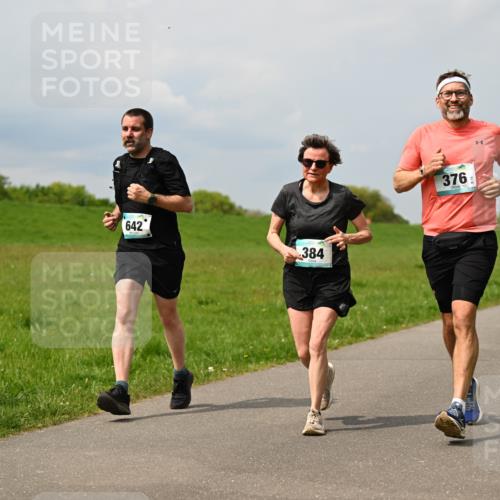 10.05.2026 - 8. Wedeler Halbmarathon Dr. Thomas Lammeyer http://msf.ph/oto/9706727 10.05.2026 11:58:15 Laufen 642, 384, 376 meine-sportfotos.de