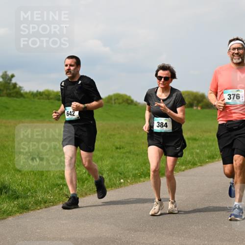 10.05.2026 - 8. Wedeler Halbmarathon Dr. Thomas Lammeyer http://msf.ph/oto/9706733 10.05.2026 11:58:15 Laufen 642, 384, 376 meine-sportfotos.de