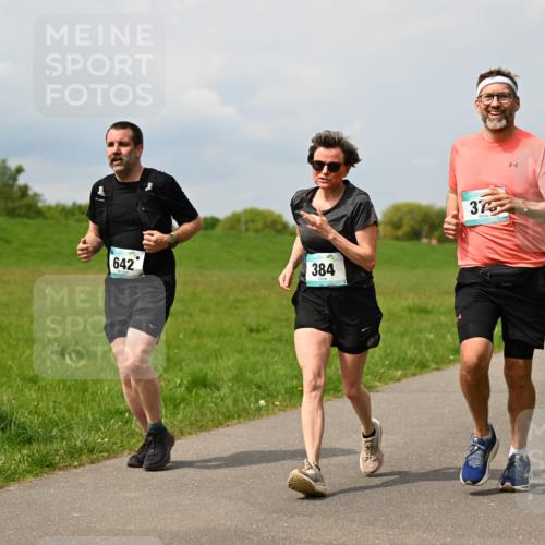 10.05.2026 - 8. Wedeler Halbmarathon Dr. Thomas Lammeyer http://msf.ph/oto/9706737 10.05.2026 11:58:15 Laufen 642, 384 meine-sportfotos.de