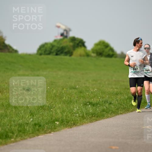 10.05.2026 - 8. Wedeler Halbmarathon Dr. Thomas Lammeyer http://msf.ph/oto/9706755 10.05.2026 11:58:18 Laufen 247, 165, 164 meine-sportfotos.de