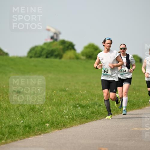 10.05.2026 - 8. Wedeler Halbmarathon Dr. Thomas Lammeyer http://msf.ph/oto/9706774 10.05.2026 11:58:19 Laufen 247, 164, 165 meine-sportfotos.de