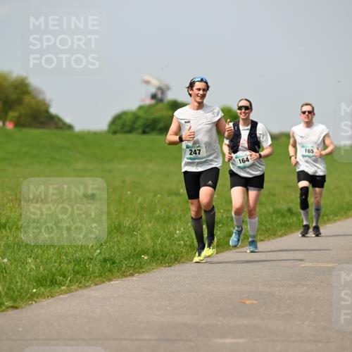 10.05.2026 - 8. Wedeler Halbmarathon Dr. Thomas Lammeyer http://msf.ph/oto/9706797 10.05.2026 11:58:20 Laufen 247, 164, 165 meine-sportfotos.de