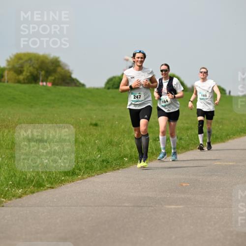 10.05.2026 - 8. Wedeler Halbmarathon Dr. Thomas Lammeyer http://msf.ph/oto/9706812 10.05.2026 11:58:21 Laufen 247, 164, 165 meine-sportfotos.de