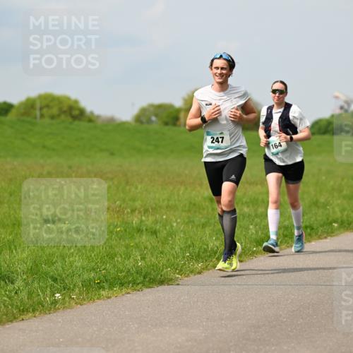 10.05.2026 - 8. Wedeler Halbmarathon Dr. Thomas Lammeyer http://msf.ph/oto/9706853 10.05.2026 11:58:24 Laufen 247, 164 meine-sportfotos.de