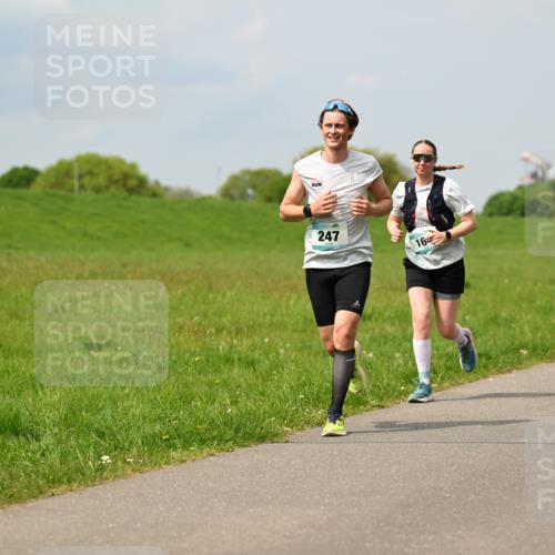 10.05.2026 - 8. Wedeler Halbmarathon Dr. Thomas Lammeyer http://msf.ph/oto/9706858 10.05.2026 11:58:24 Laufen 247, 164, 165 meine-sportfotos.de