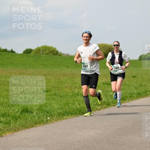 10.05.2026 - 8. Wedeler Halbmarathon Dr. Thomas Lammeyer http://msf.ph/oto/9706861 10.05.2026 11:58:24 Laufen 247, 164, 165 meine-sportfotos.de