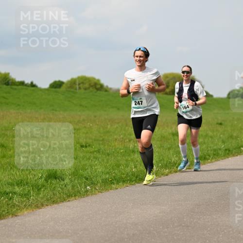10.05.2026 - 8. Wedeler Halbmarathon Dr. Thomas Lammeyer http://msf.ph/oto/9706863 10.05.2026 11:58:24 Laufen 247, 164 meine-sportfotos.de