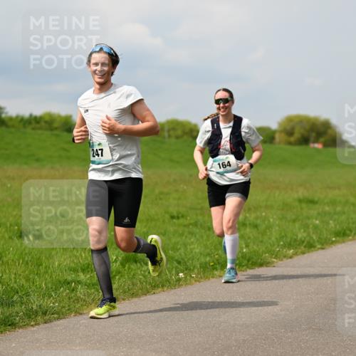 10.05.2026 - 8. Wedeler Halbmarathon Dr. Thomas Lammeyer http://msf.ph/oto/9706880 10.05.2026 11:58:26 Laufen 247, 164, 165 meine-sportfotos.de