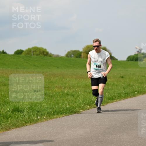 10.05.2026 - 8. Wedeler Halbmarathon Dr. Thomas Lammeyer http://msf.ph/oto/9706897 10.05.2026 11:58:27 Laufen 165 meine-sportfotos.de
