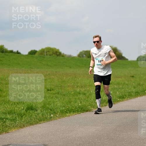 10.05.2026 - 8. Wedeler Halbmarathon Dr. Thomas Lammeyer http://msf.ph/oto/9706899 10.05.2026 11:58:27 Laufen 165 meine-sportfotos.de
