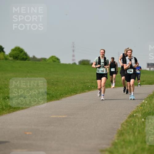 10.05.2026 - 8. Wedeler Halbmarathon Dr. Thomas Lammeyer http://msf.ph/oto/9707075 10.05.2026 11:58:52 Laufen 2173, 133, 134 meine-sportfotos.de