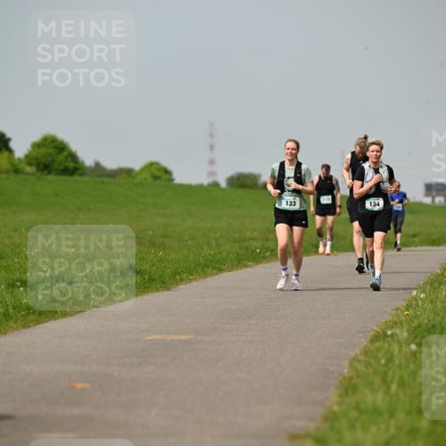 10.05.2026 - 8. Wedeler Halbmarathon Dr. Thomas Lammeyer http://msf.ph/oto/9707077 10.05.2026 11:58:53 Laufen 133, 134 meine-sportfotos.de
