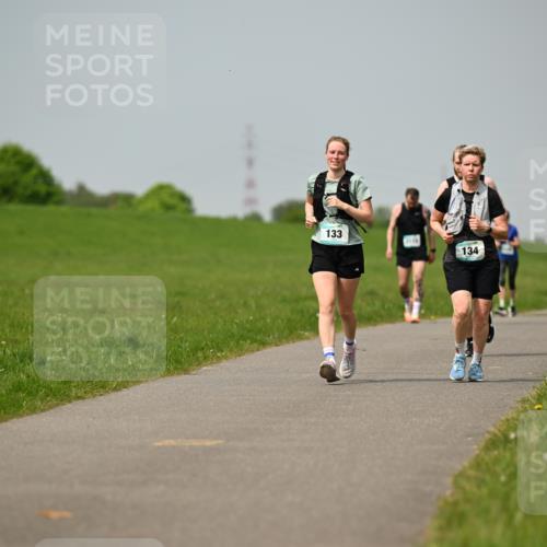 10.05.2026 - 8. Wedeler Halbmarathon Dr. Thomas Lammeyer http://msf.ph/oto/9707093 10.05.2026 11:58:53 Laufen 133, 134 meine-sportfotos.de