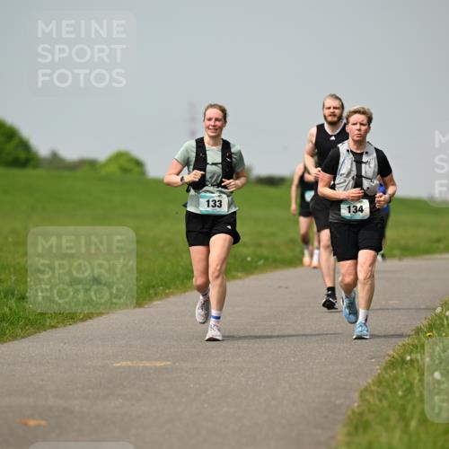10.05.2026 - 8. Wedeler Halbmarathon Dr. Thomas Lammeyer http://msf.ph/oto/9707125 10.05.2026 11:58:56 Laufen 133, 134 meine-sportfotos.de