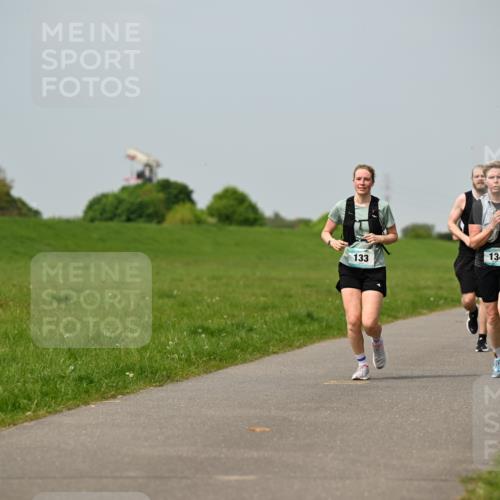 10.05.2026 - 8. Wedeler Halbmarathon Dr. Thomas Lammeyer http://msf.ph/oto/9707137 10.05.2026 11:58:57 Laufen 133, 134 meine-sportfotos.de