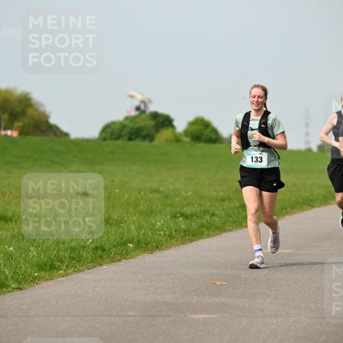 10.05.2026 - 8. Wedeler Halbmarathon Dr. Thomas Lammeyer http://msf.ph/oto/9707160 10.05.2026 11:58:58 Laufen 133, 134 meine-sportfotos.de