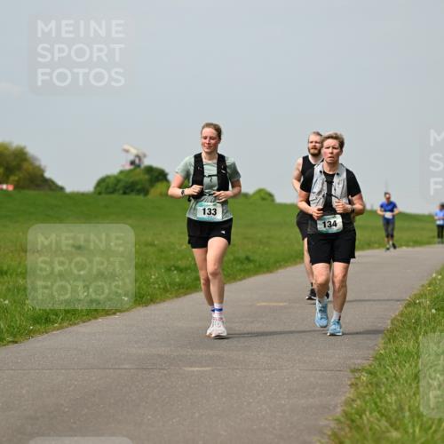 10.05.2026 - 8. Wedeler Halbmarathon Dr. Thomas Lammeyer http://msf.ph/oto/9707173 10.05.2026 11:58:59 Laufen 133, 134 meine-sportfotos.de