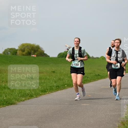 10.05.2026 - 8. Wedeler Halbmarathon Dr. Thomas Lammeyer http://msf.ph/oto/9707177 10.05.2026 11:59:00 Laufen 133, 134 meine-sportfotos.de