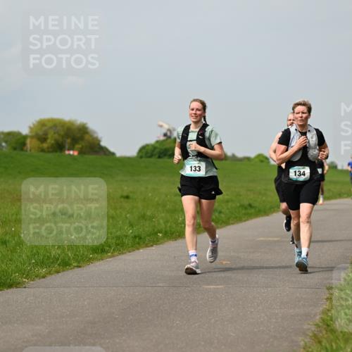 10.05.2026 - 8. Wedeler Halbmarathon Dr. Thomas Lammeyer http://msf.ph/oto/9707188 10.05.2026 11:59:00 Laufen 133, 134 meine-sportfotos.de