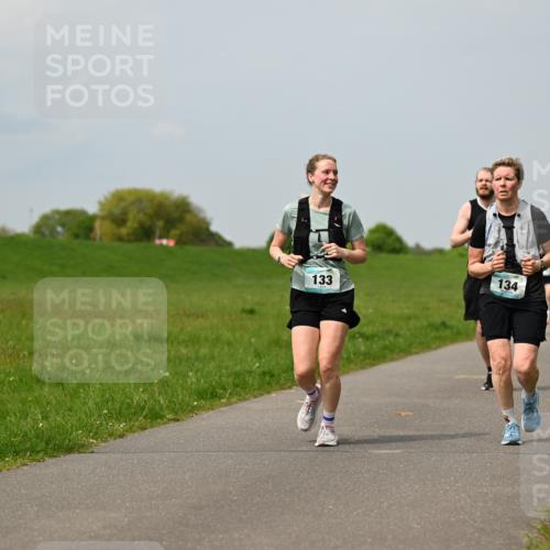 10.05.2026 - 8. Wedeler Halbmarathon Dr. Thomas Lammeyer http://msf.ph/oto/9707199 10.05.2026 11:59:00 Laufen 133, 134 meine-sportfotos.de