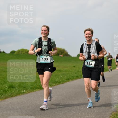 10.05.2026 - 8. Wedeler Halbmarathon Dr. Thomas Lammeyer http://msf.ph/oto/9707226 10.05.2026 11:59:02 Laufen 133, 134 meine-sportfotos.de