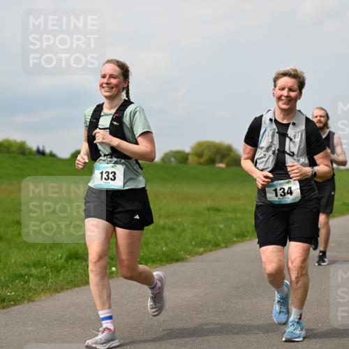 10.05.2026 - 8. Wedeler Halbmarathon Dr. Thomas Lammeyer http://msf.ph/oto/9707234 10.05.2026 11:59:03 Laufen 133, 134 meine-sportfotos.de