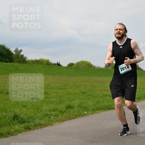 10.05.2026 - 8. Wedeler Halbmarathon Dr. Thomas Lammeyer http://msf.ph/oto/9707255 10.05.2026 11:59:05 Laufen 2018 meine-sportfotos.de