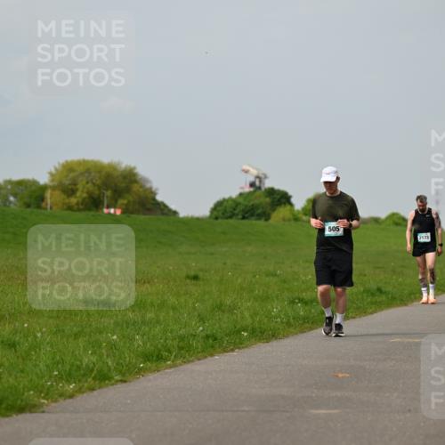 10.05.2026 - 8. Wedeler Halbmarathon Dr. Thomas Lammeyer http://msf.ph/oto/9707261 10.05.2026 11:59:06 Laufen 505, 2173, 1039 meine-sportfotos.de