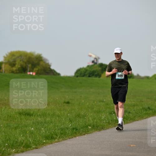 10.05.2026 - 8. Wedeler Halbmarathon Dr. Thomas Lammeyer http://msf.ph/oto/9707271 10.05.2026 11:59:07 Laufen 505, 2173, 1039 meine-sportfotos.de