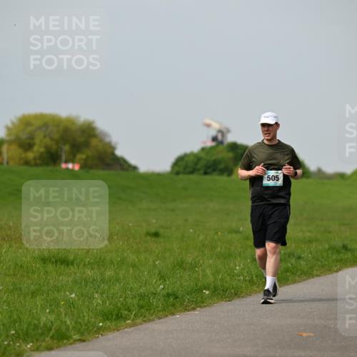 10.05.2026 - 8. Wedeler Halbmarathon Dr. Thomas Lammeyer http://msf.ph/oto/9707273 10.05.2026 11:59:07 Laufen 505, 2172 meine-sportfotos.de