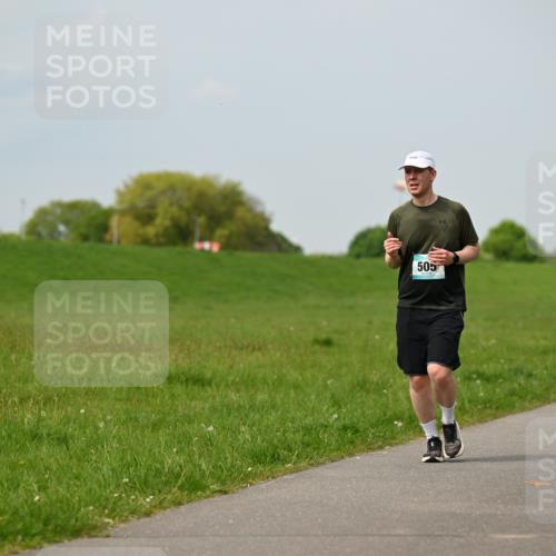 10.05.2026 - 8. Wedeler Halbmarathon Dr. Thomas Lammeyer http://msf.ph/oto/9707300 10.05.2026 11:59:08 Laufen 505, 2173, 1039 meine-sportfotos.de
