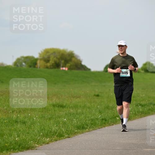 10.05.2026 - 8. Wedeler Halbmarathon Dr. Thomas Lammeyer http://msf.ph/oto/9707305 10.05.2026 11:59:08 Laufen 505, 2173, 1039 meine-sportfotos.de