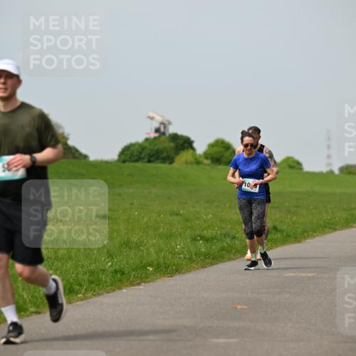 10.05.2026 - 8. Wedeler Halbmarathon Dr. Thomas Lammeyer http://msf.ph/oto/9707336 10.05.2026 11:59:10 Laufen 783 meine-sportfotos.de