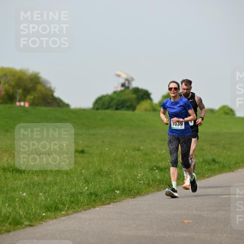10.05.2026 - 8. Wedeler Halbmarathon Dr. Thomas Lammeyer http://msf.ph/oto/9707345 10.05.2026 11:59:11 Laufen 505, 1039 meine-sportfotos.de