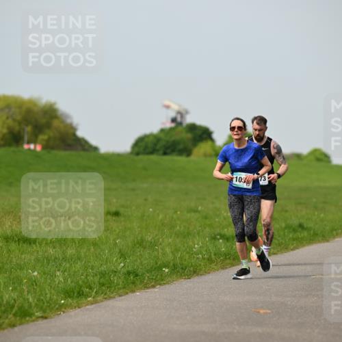 10.05.2026 - 8. Wedeler Halbmarathon Dr. Thomas Lammeyer http://msf.ph/oto/9707347 10.05.2026 11:59:11 Laufen 103 meine-sportfotos.de