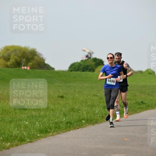10.05.2026 - 8. Wedeler Halbmarathon Dr. Thomas Lammeyer http://msf.ph/oto/9707352 10.05.2026 11:59:11 Laufen 1039 meine-sportfotos.de