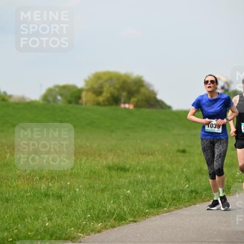 10.05.2026 - 8. Wedeler Halbmarathon Dr. Thomas Lammeyer http://msf.ph/oto/9707378 10.05.2026 11:59:13 Laufen 1035, 2173 meine-sportfotos.de