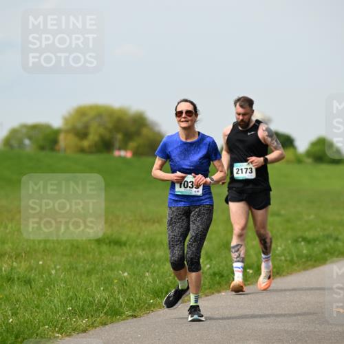 10.05.2026 - 8. Wedeler Halbmarathon Dr. Thomas Lammeyer http://msf.ph/oto/9707386 10.05.2026 11:59:14 Laufen 035, 2173 meine-sportfotos.de