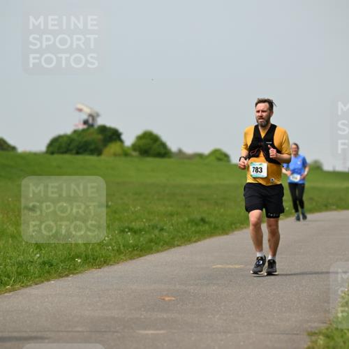 10.05.2026 - 8. Wedeler Halbmarathon Dr. Thomas Lammeyer http://msf.ph/oto/9707417 10.05.2026 11:59:17 Laufen 783 meine-sportfotos.de
