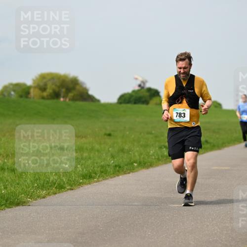 10.05.2026 - 8. Wedeler Halbmarathon Dr. Thomas Lammeyer http://msf.ph/oto/9707471 10.05.2026 11:59:19 Laufen 783 meine-sportfotos.de
