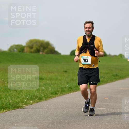 10.05.2026 - 8. Wedeler Halbmarathon Dr. Thomas Lammeyer http://msf.ph/oto/9707484 10.05.2026 11:59:20 Laufen 783 meine-sportfotos.de
